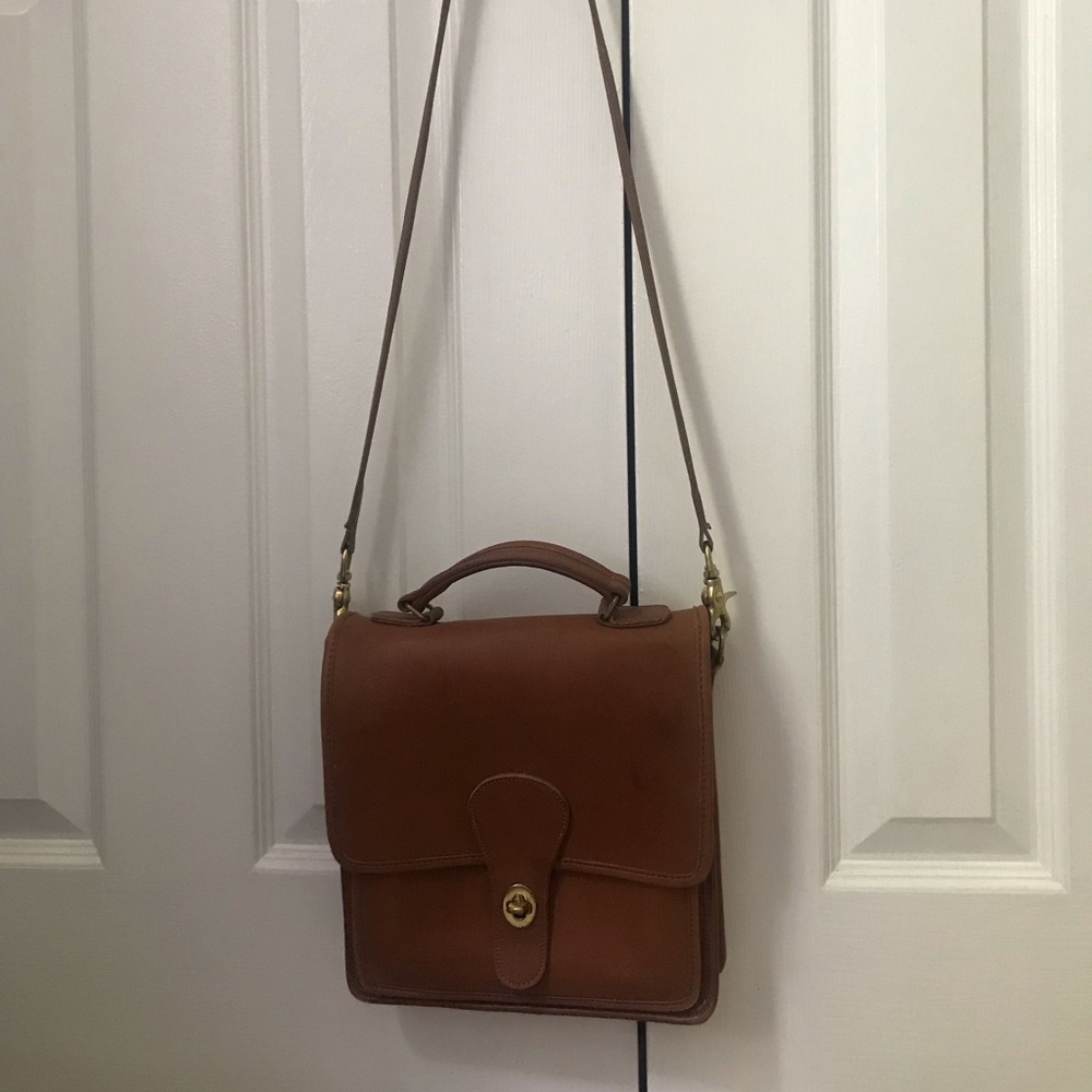 Coach purse that comes with a Coach wallet.